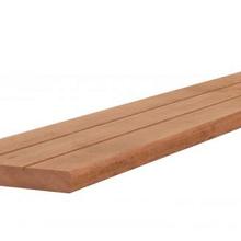 Hardhouten met v-groeven geprofileerd dekdeel, 2,8 x 19 x 245 cm.