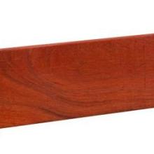 Hardhout angelim vermelho fijnbezaagde plank 2 x 10 x 300 cm.
